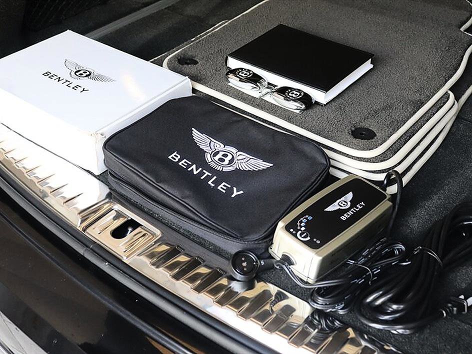 Used 2019 Bentley Bentayga AWD/4WD image 64