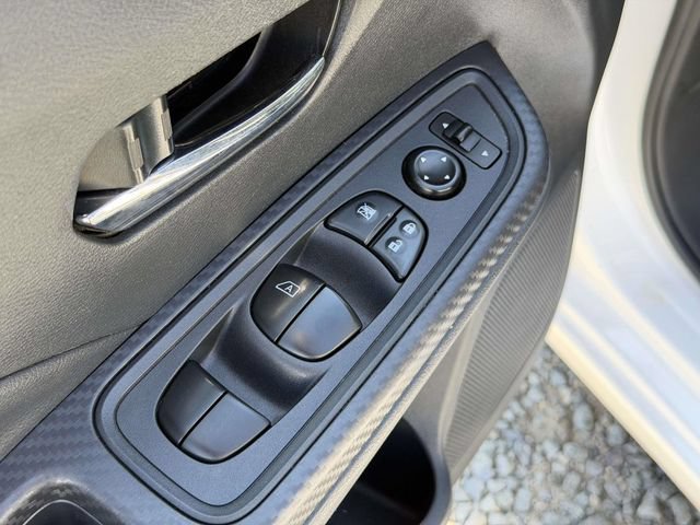 Used 2024 Nissan Versa SV FWD image 17