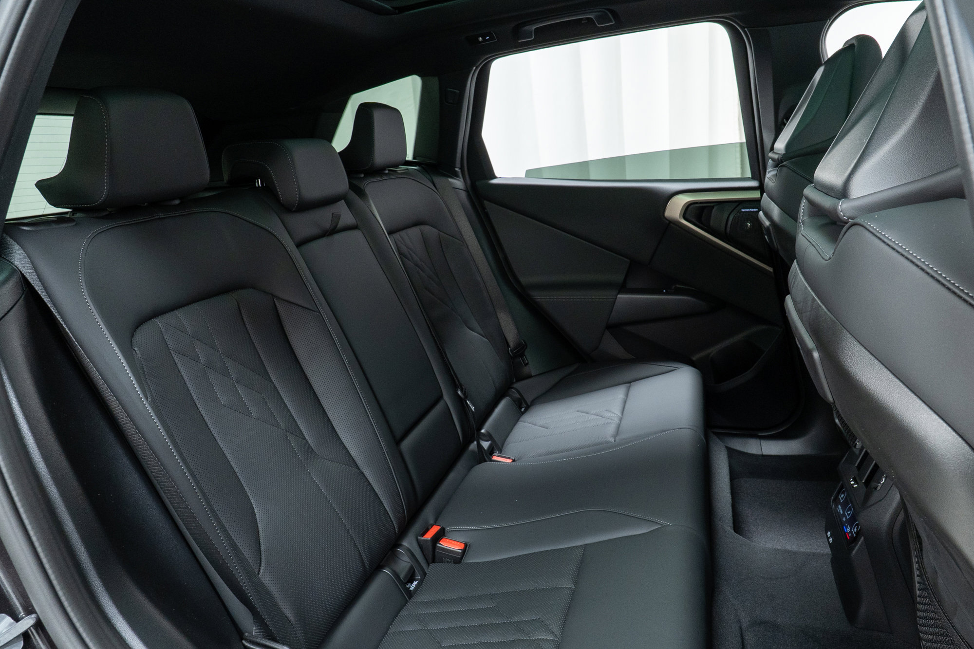 Used 2025 BMW X3 xDrive30i w/ Premium Package image 24