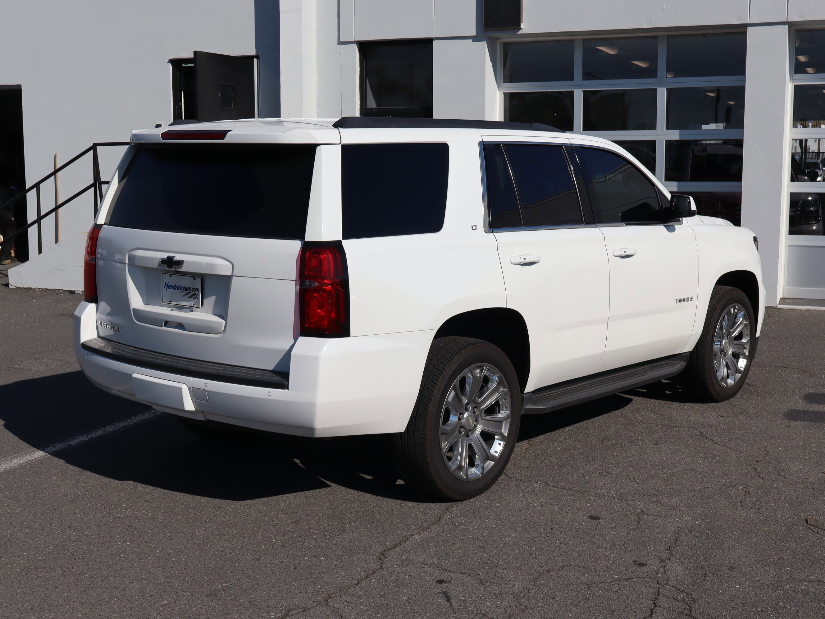 Used 2017 Chevrolet Tahoe LT w/ Luxury Package RWD image 10