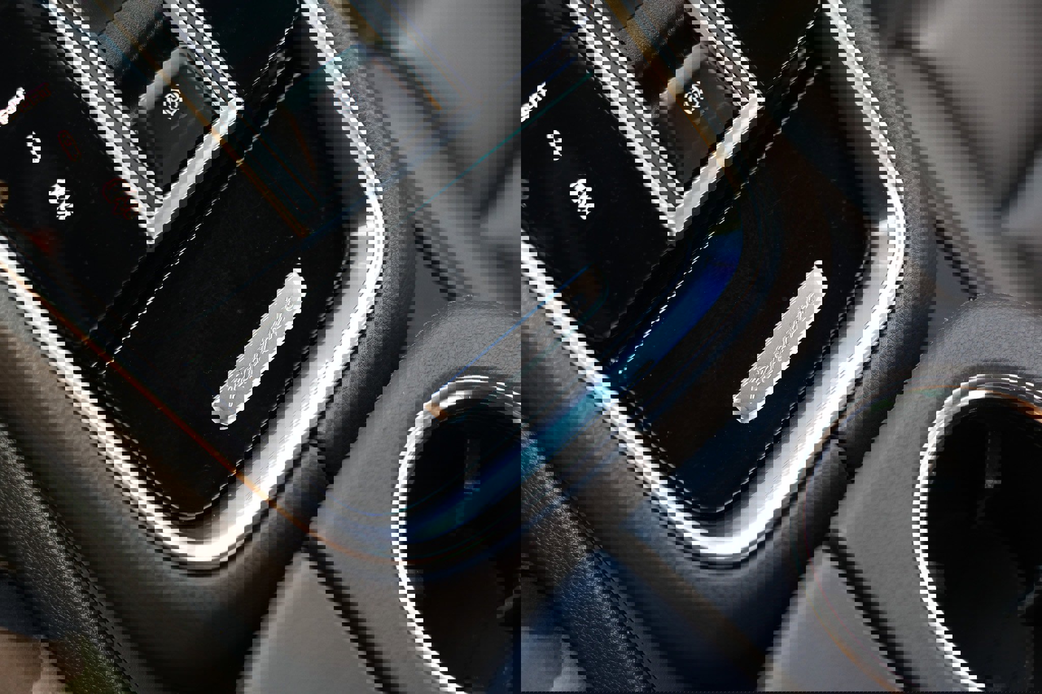 Used 2018 Porsche Panamera 4 image 48