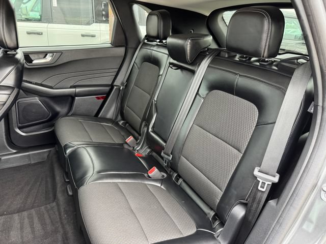 Used 2024 Ford Escape SE w/ Class II Trailer Tow Package FWD image 14