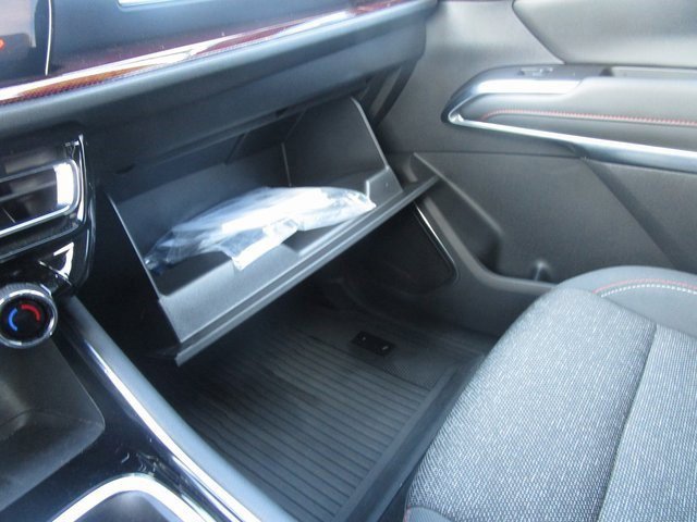 Certified 2024 Chevrolet Traverse Z71 w/ Enhanced Driving Package image 17