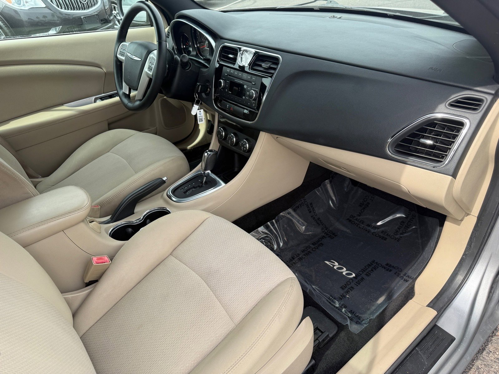 Used 2013 Chrysler 200 Touring image 25