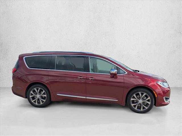 Used 2017 Chrysler Pacifica Limited w/ Advanced Safetytec Group image 4