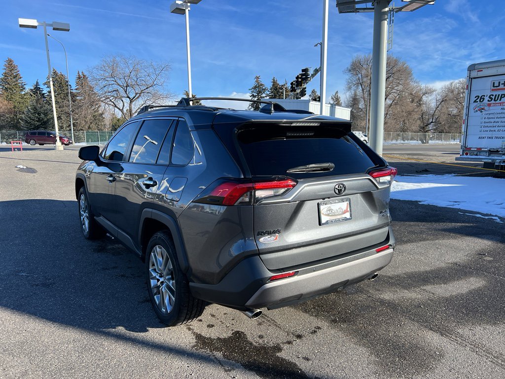 Used 2021 Toyota RAV4 Limited image 3