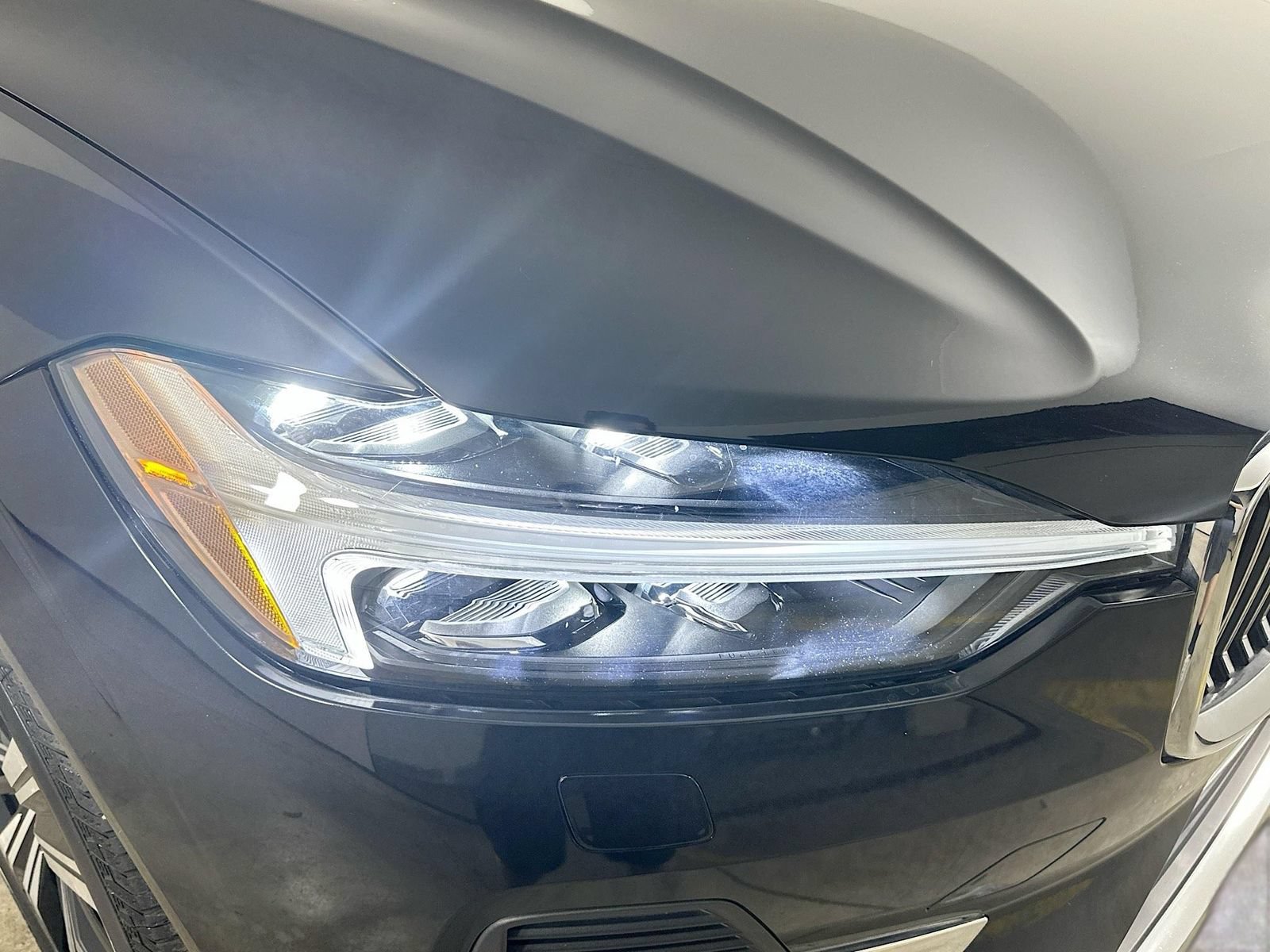 Used 2023 Volvo XC60 B5 Plus w/ Climate Package AWD/4WD image 9