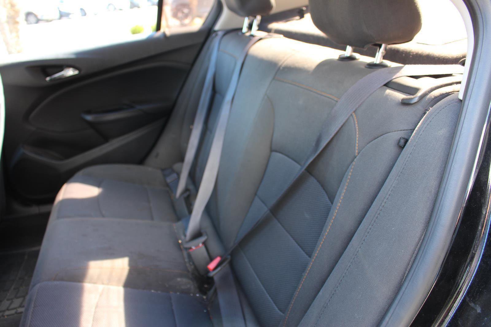 Used 2017 Chevrolet Cruze LS FWD image 31