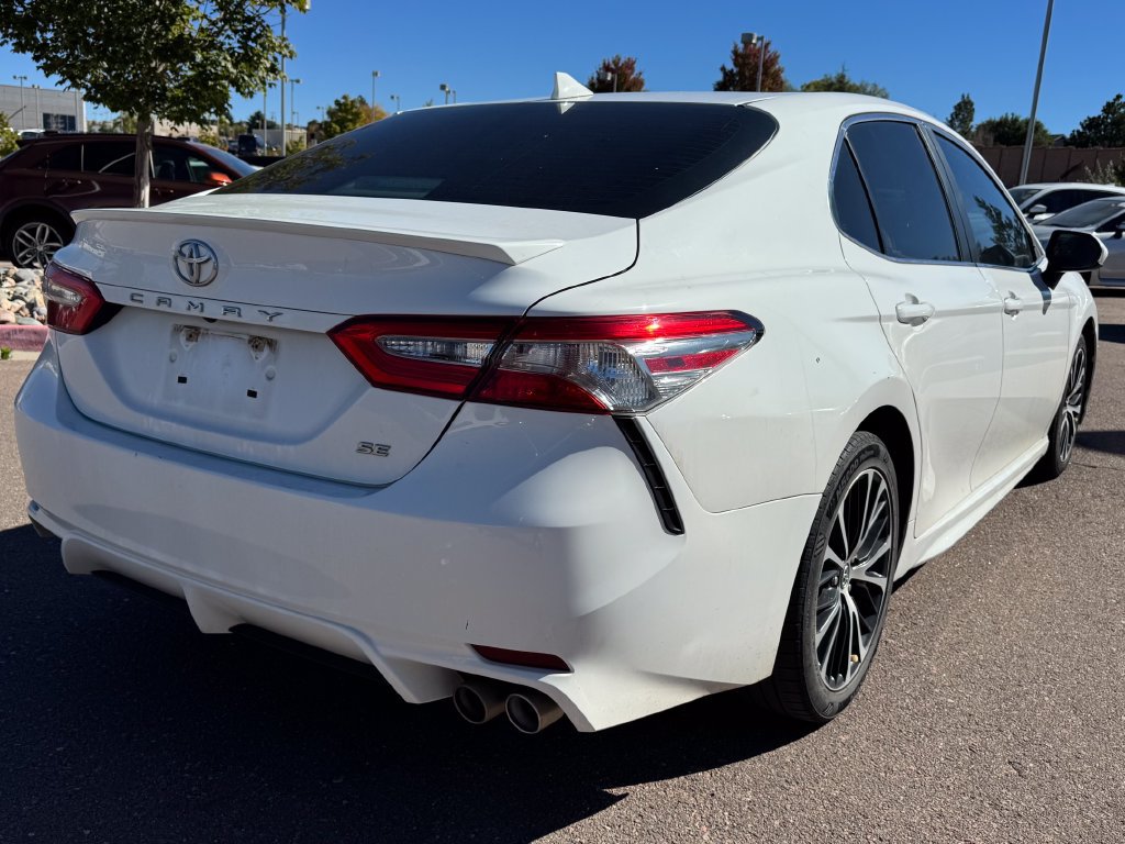 Used 2019 Toyota Camry SE FWD image 7