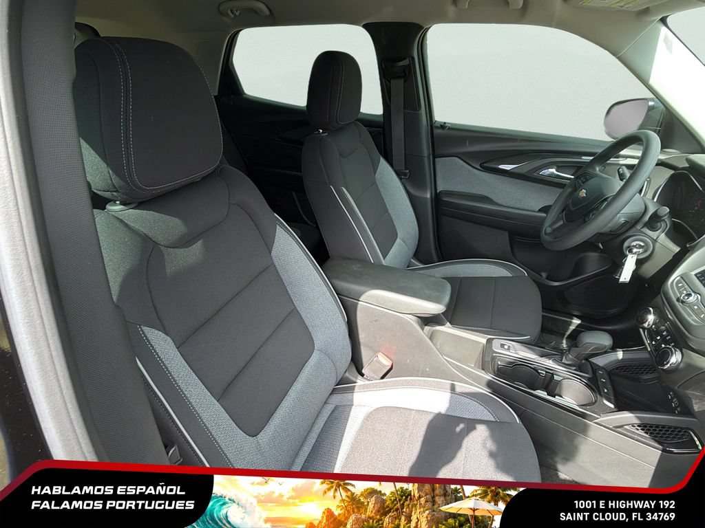 Used 2023 Chevrolet TrailBlazer LS FWD image 32