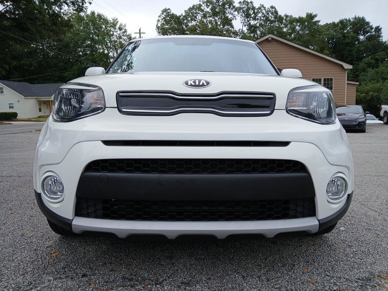 Used 2019 Kia Soul + FWD image 3