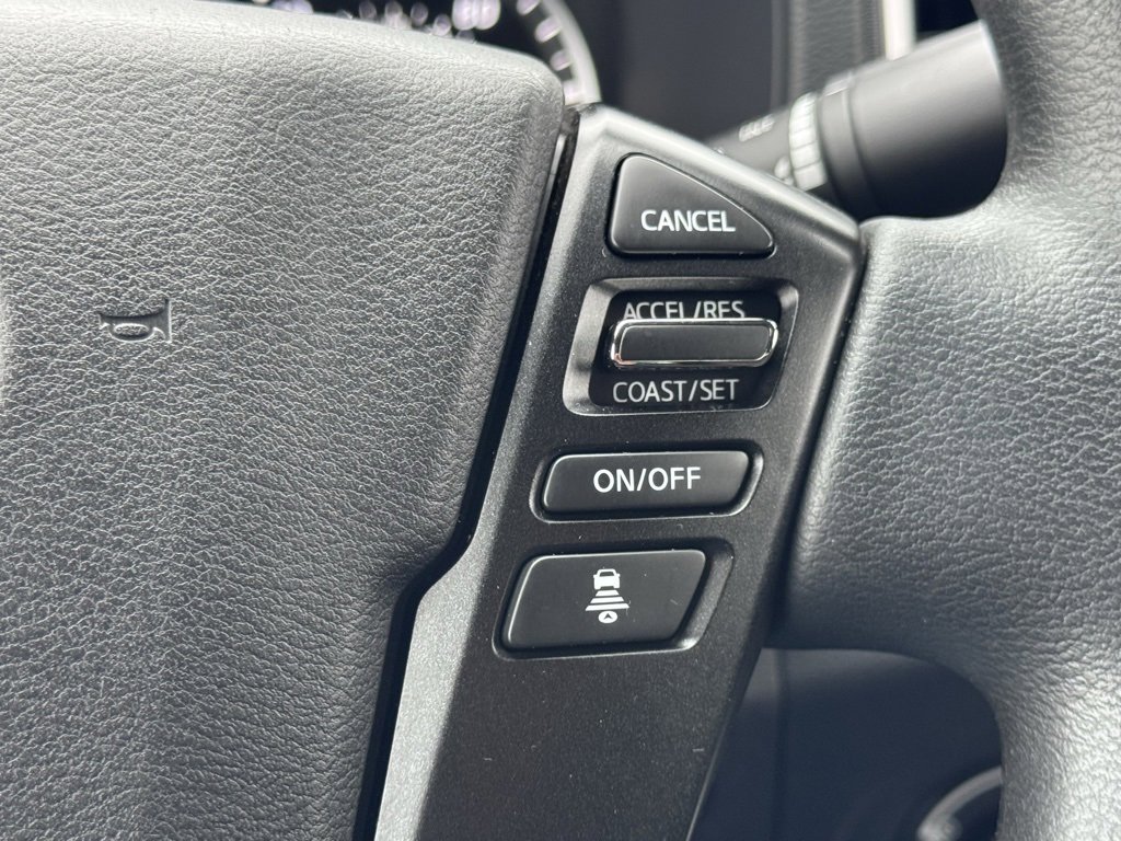 Used 2022 Nissan Frontier SV w/ Technology Package image 9