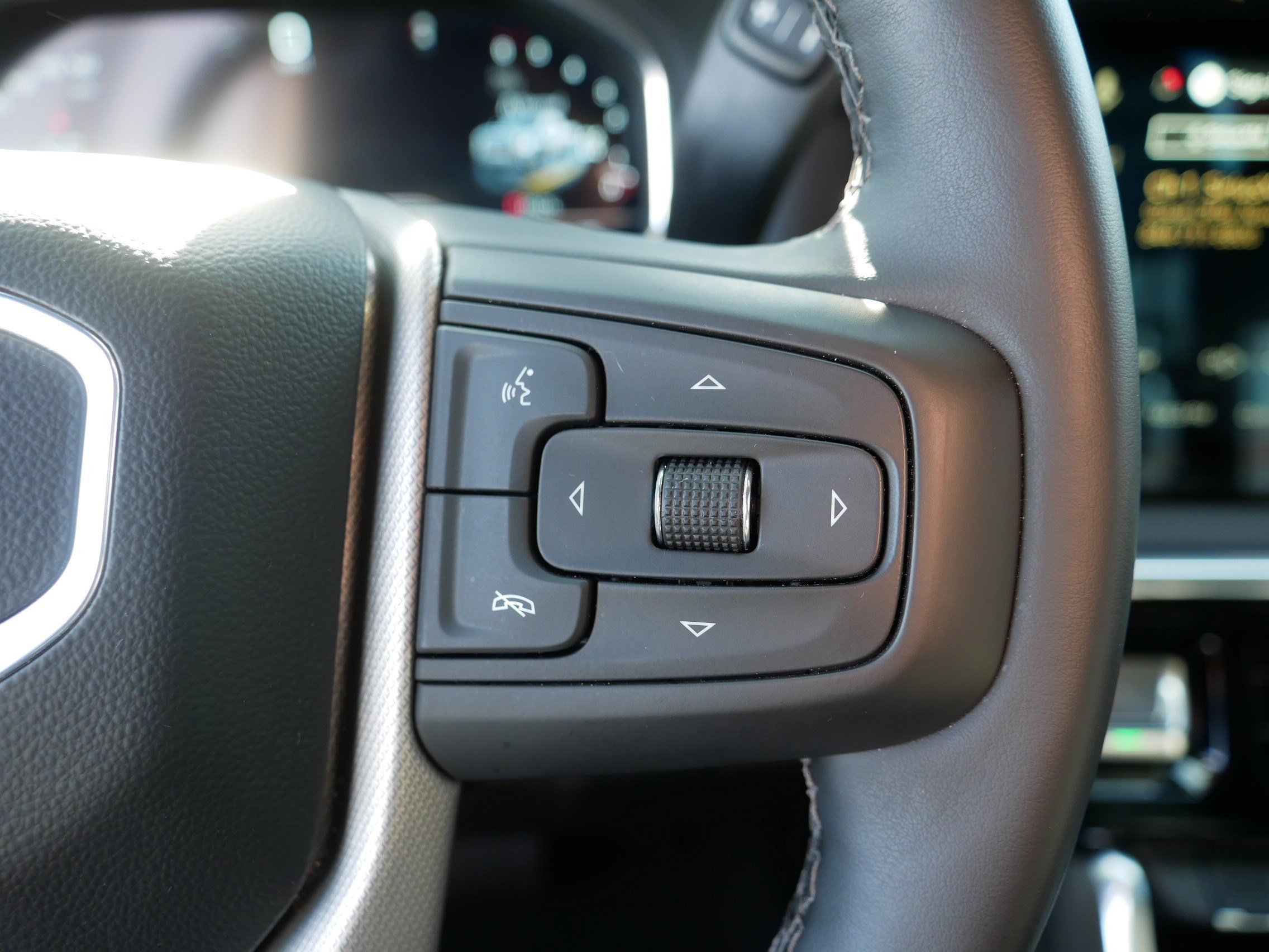 Used 2025 GMC Sierra 2500 Denali w/ Denali Reserve Package AWD/4WD image 29