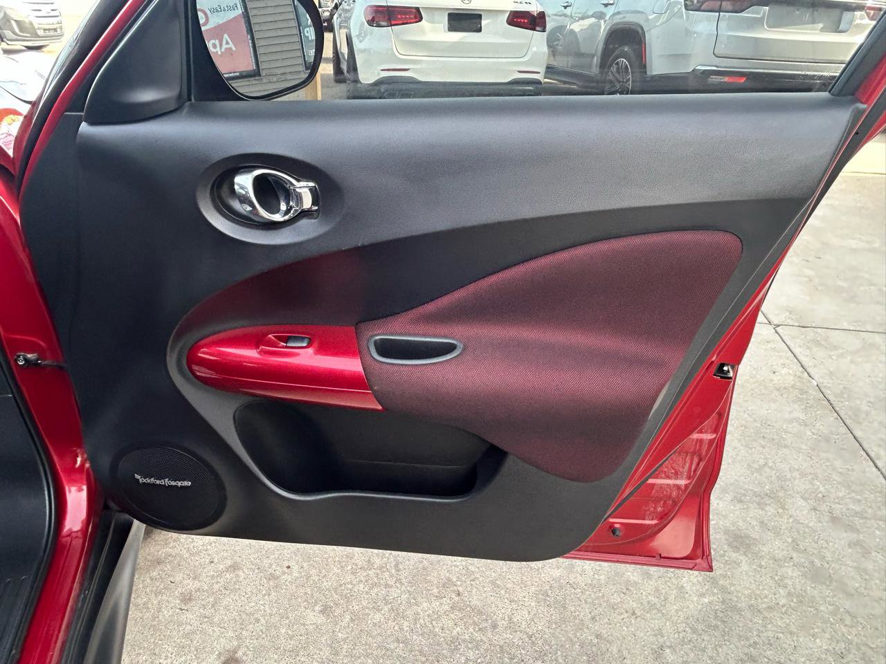 Used 2014 Nissan Juke SL image 16