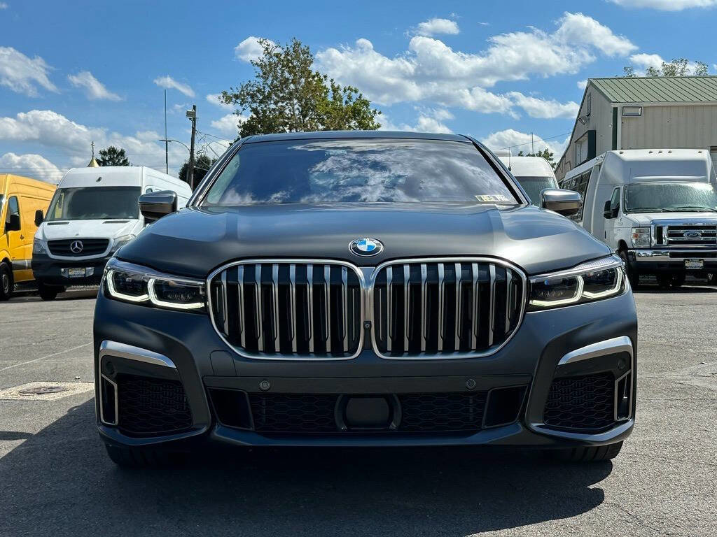 Used 2020 BMW M760i xDrive image 3