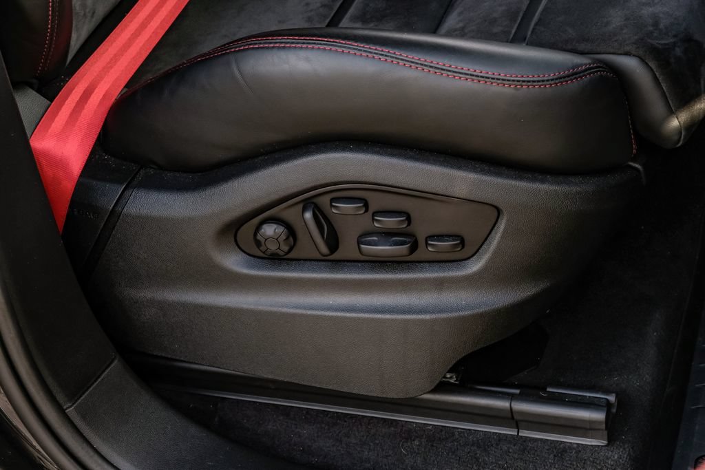 Used 2022 Porsche Cayenne GTS AWD/4WD image 42