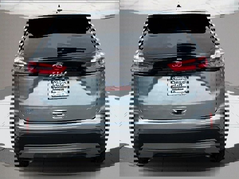 Used 2024 Ford Edge SEL image 4