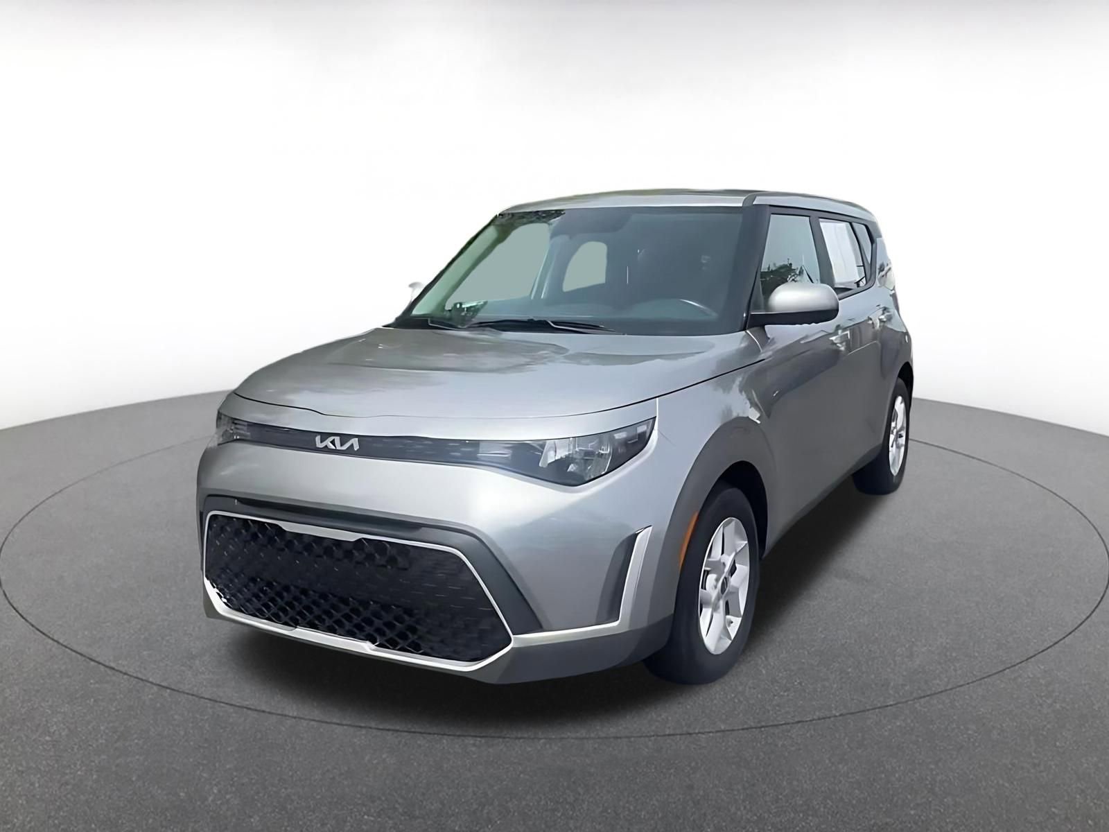 Used 2025 Kia Soul LX w/ LX Technology Package FWD image 7