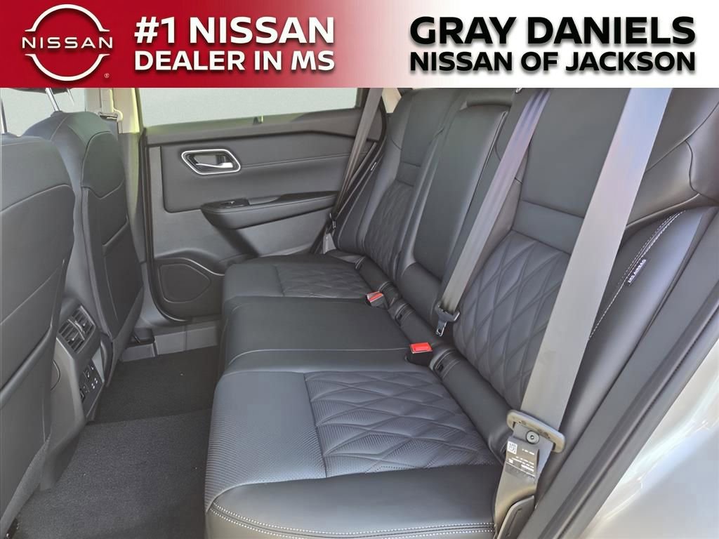New 2026 Nissan Rogue Platinum w/ Platinum Premium Package image 16