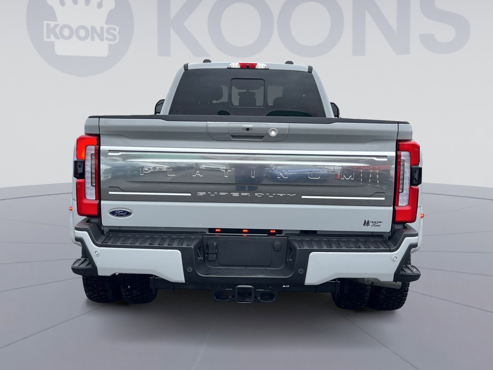 Certified 2026 Ford F450 Platinum w/ Platinum Plus Package image 5