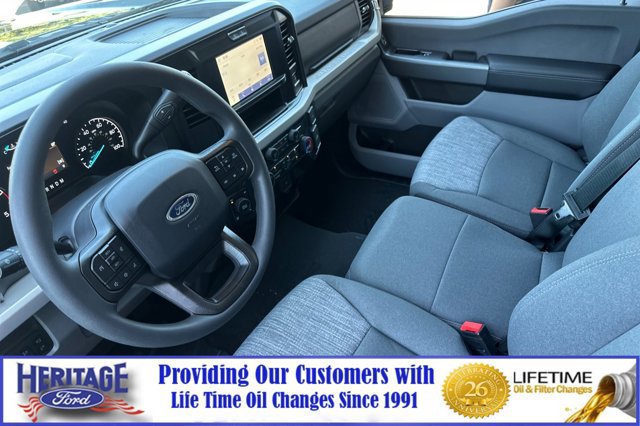 New 2025 Ford F250 XLT image 10