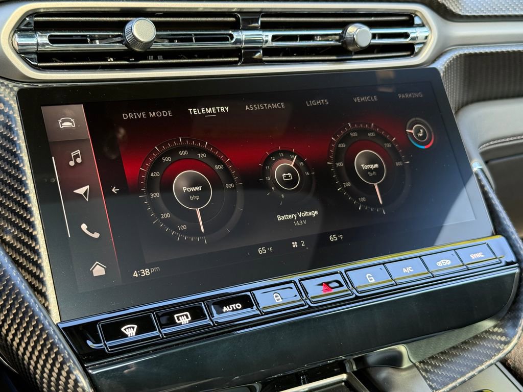 Used 2025 Aston Martin Vanquish image 30