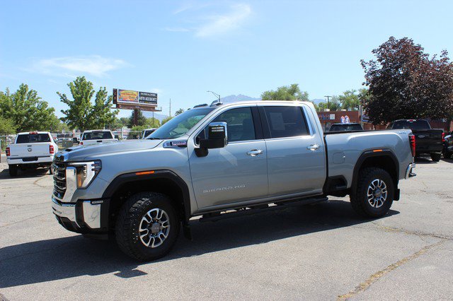 Used 2025 GMC Sierra 3500 SLT w/ SLT Convenience Package image 2