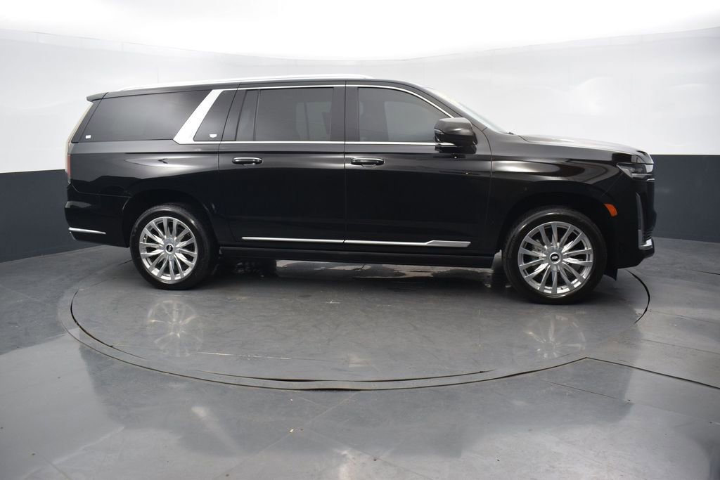 Used 2023 Cadillac Escalade ESV Premium Luxury w/ Performance Package image 7