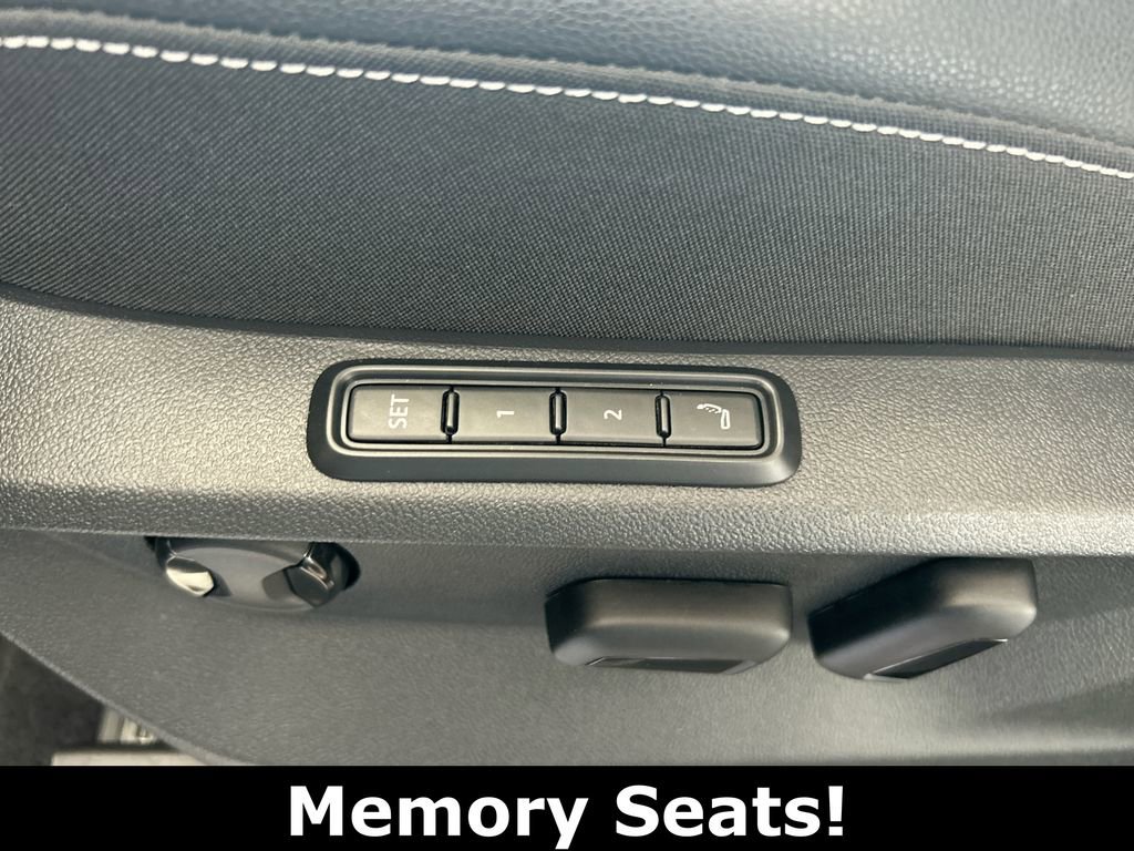 New 2026 Volkswagen Atlas SEL Premium R-Line image 12