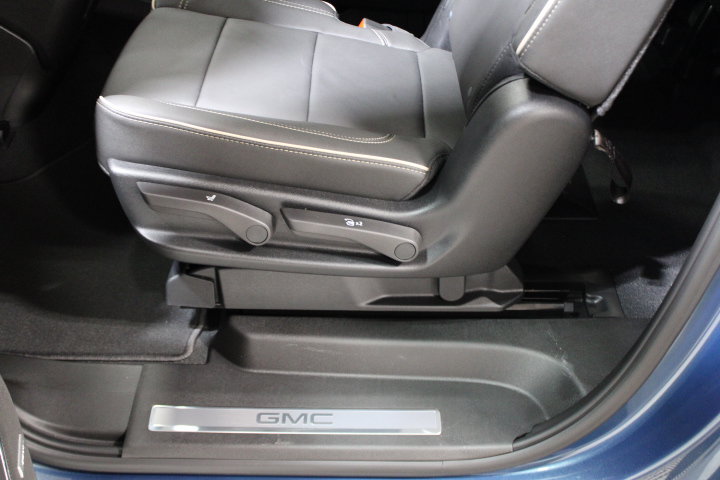 New 2026 GMC Yukon XL Elevation w/ Elevation Premium Package AWD/4WD image 65