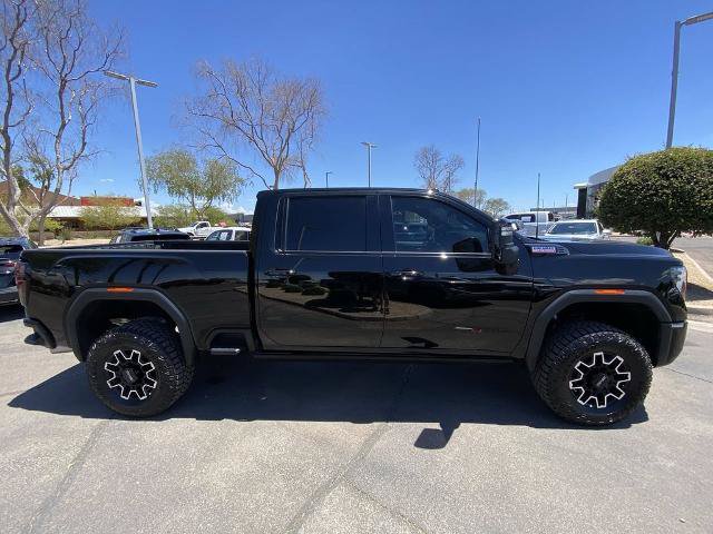 Used 2025 GMC Sierra 2500 AT4 w/ Technology Package AWD/4WD image 2