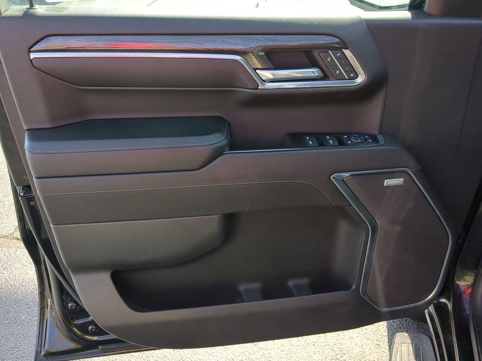 Used 2022 Chevrolet Silverado 1500 LTZ image 11