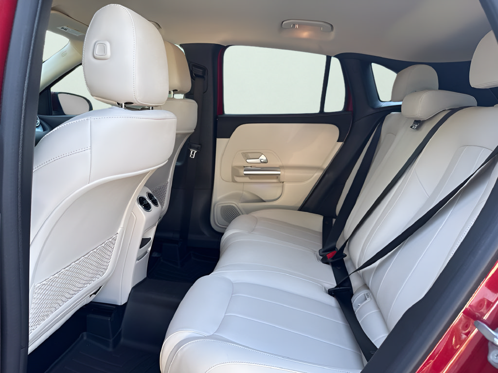 Used 2022 Mercedes-Benz GLA 250 image 33