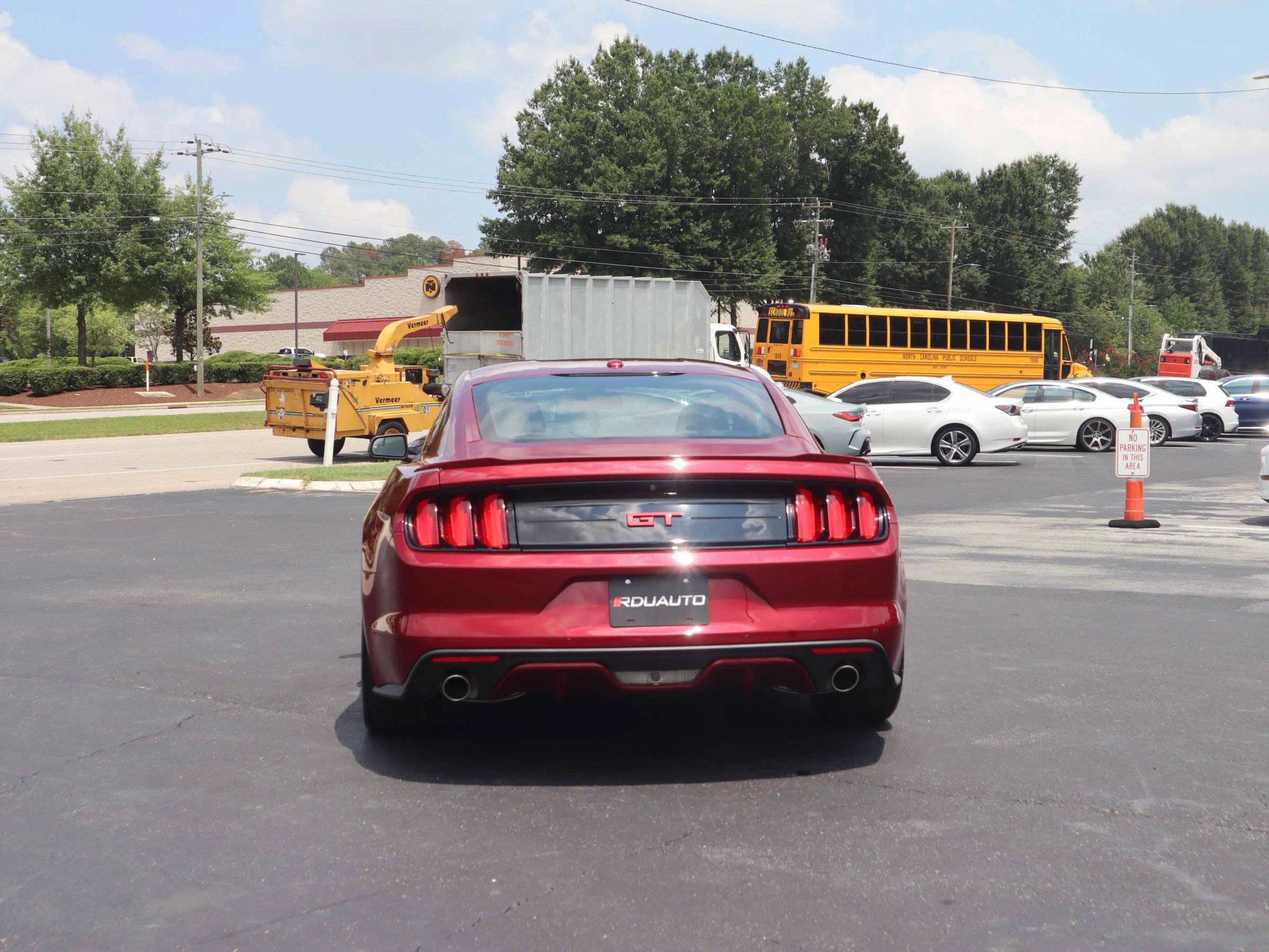 Used 2017 Ford Mustang GT Premium RWD image 9