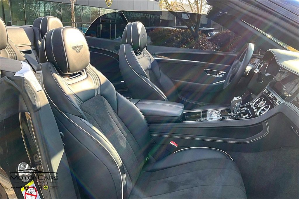 Used 2023 Bentley Continental GT V8 image 9