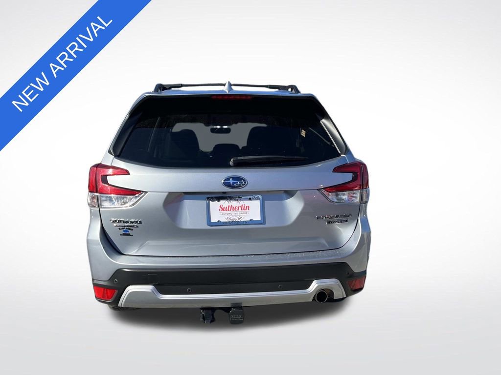 Used 2020 Subaru Forester Touring image 3