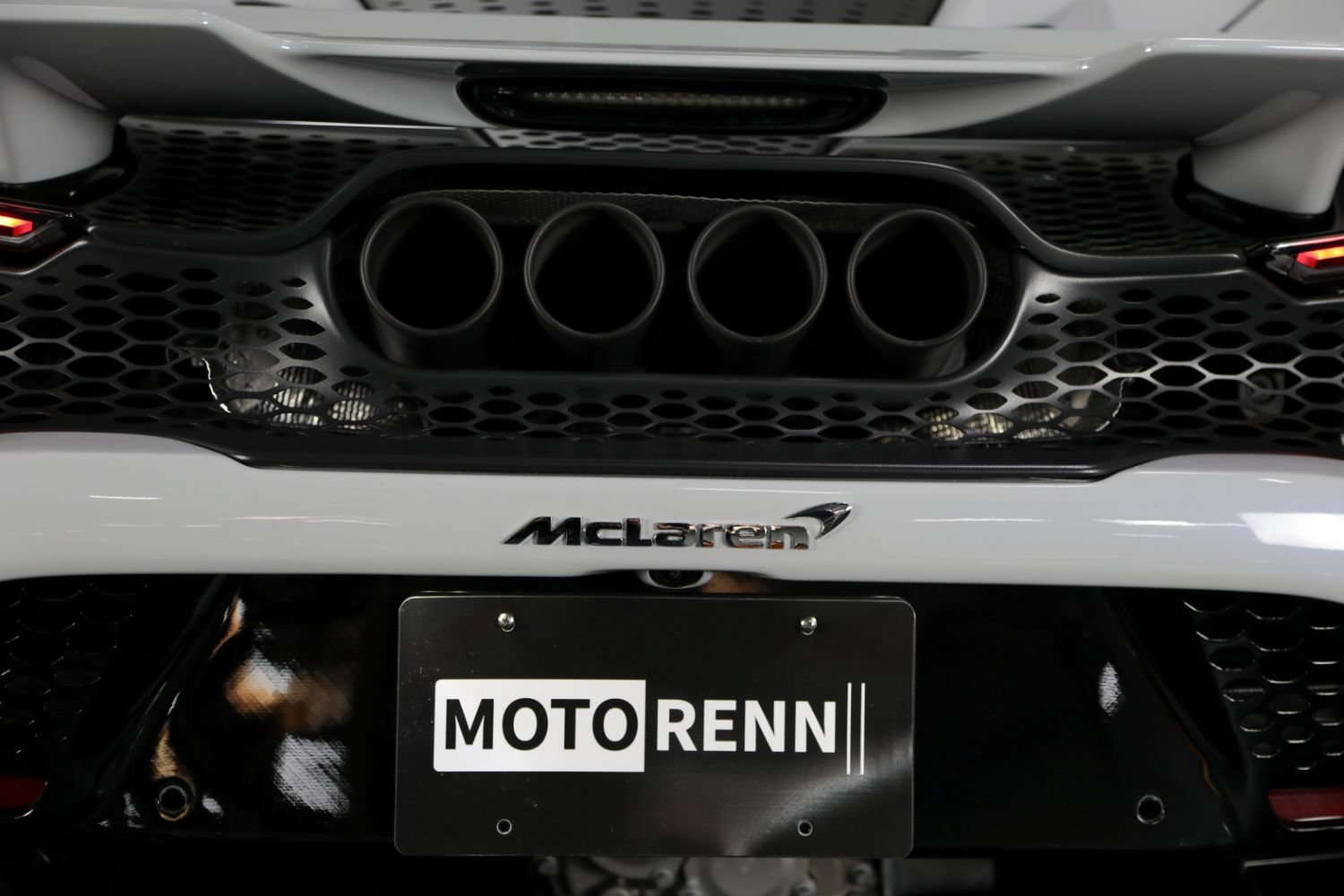 Used 2022 McLaren 765LT RWD image 26