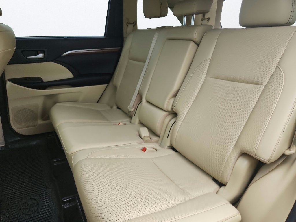 Used 2019 Toyota Highlander Limited AWD/4WD image 22