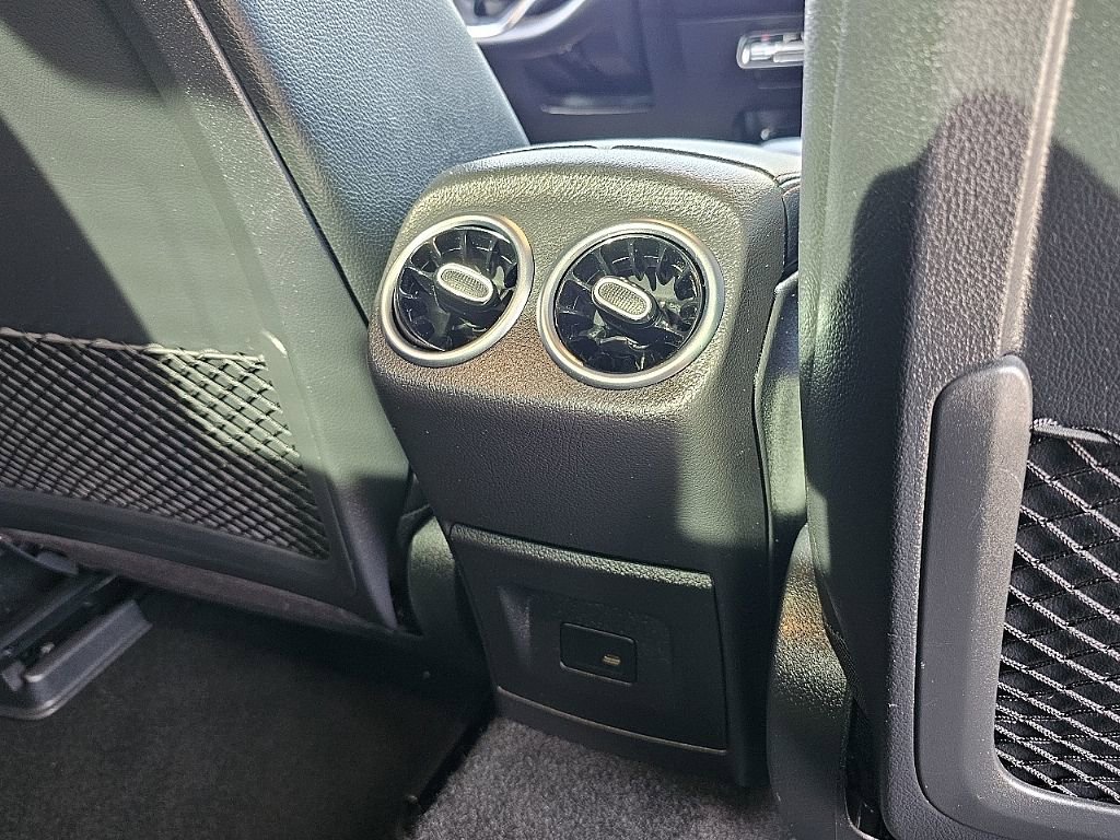 Used 2022 Mercedes-Benz CLA 250 image 20