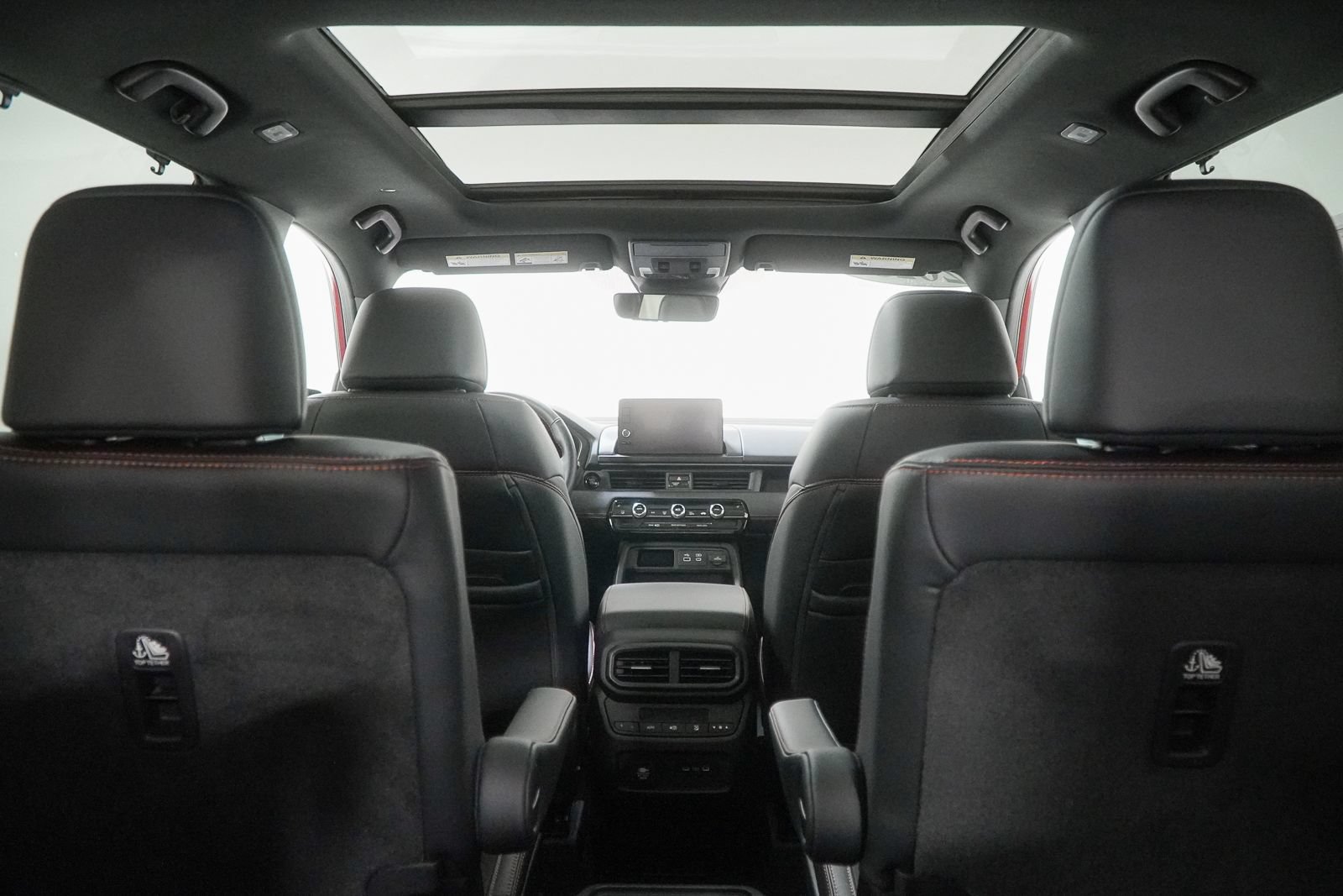 Certified 2025 Honda Pilot TrailSport image 11