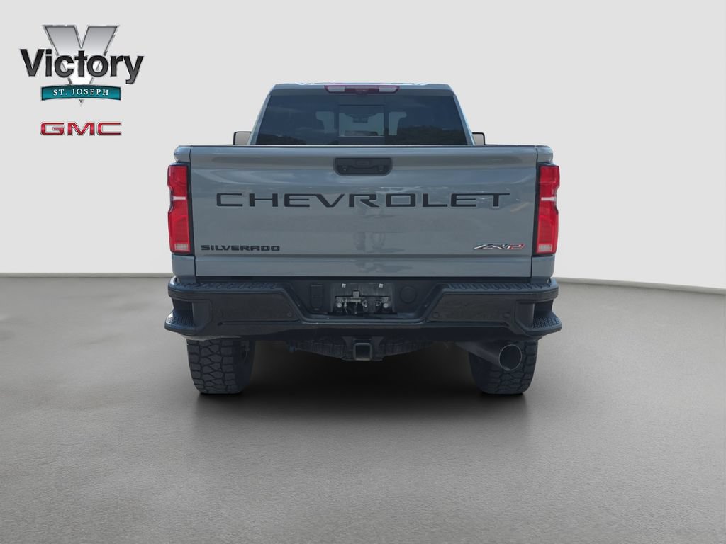 Used 2025 Chevrolet Silverado 2500 ZR2 w/ Technology Package AWD/4WD image 16