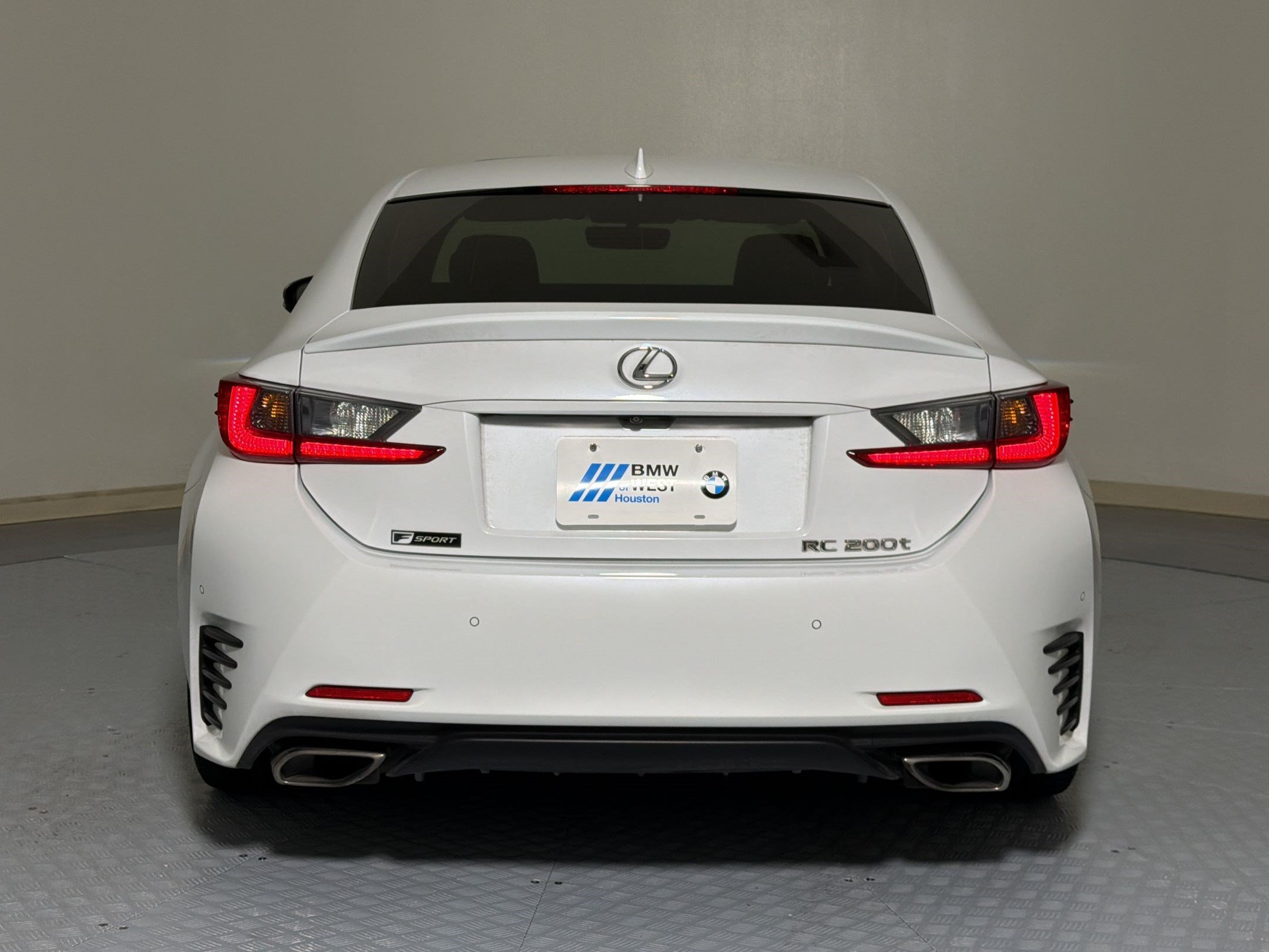 Used 2017 Lexus RC 200t F Sport RWD image 9