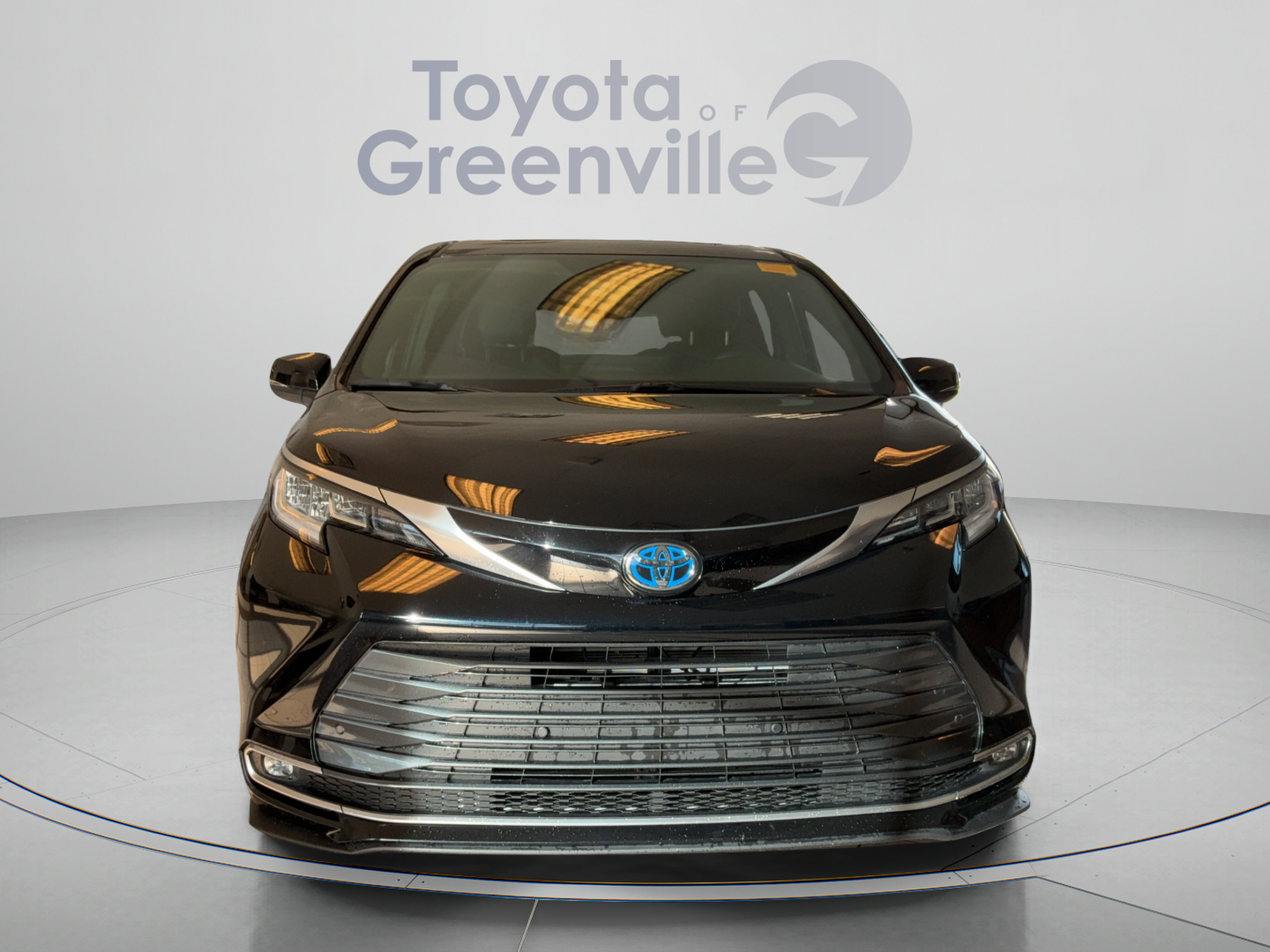 Certified 2025 Toyota Sienna Limited AWD/4WD image 9