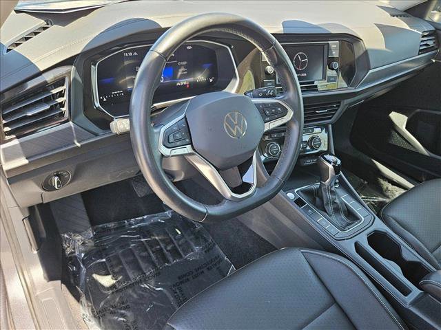 Used 2024 Volkswagen Jetta SE FWD image 10