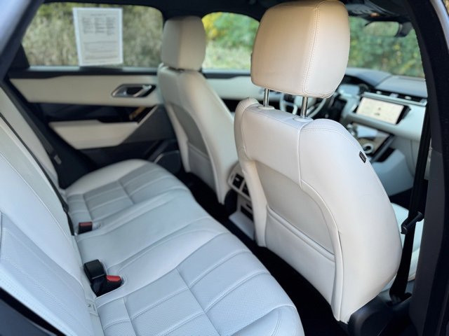 Used 2022 Land Rover Range Rover Velar R-Dynamic S image 17