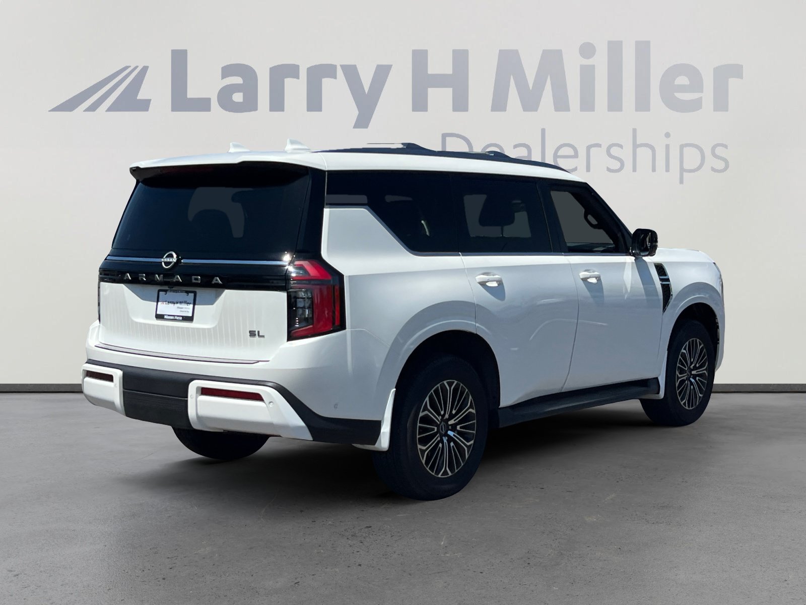 New 2026 Nissan Armada SL w/ Captain's Chari Seat Package AWD/4WD image 5