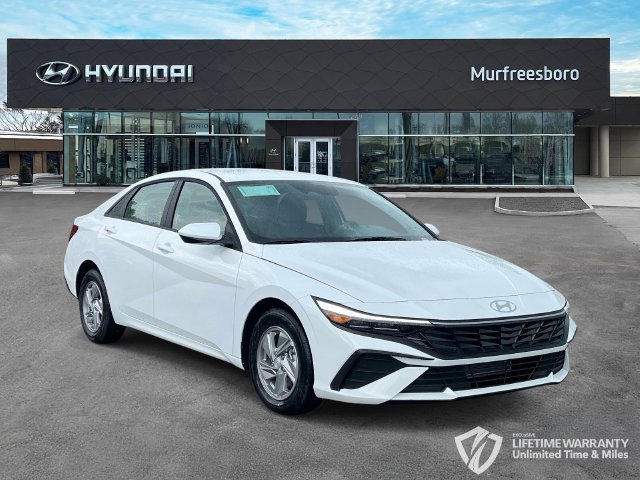 New 2026 Hyundai Elantra SE FWD image 3