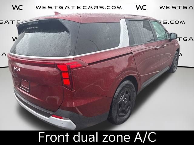 Certified 2025 Kia Carnival image 8