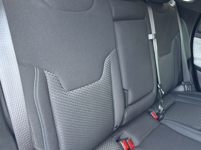 Used 2024 Jeep Compass Sport image 36