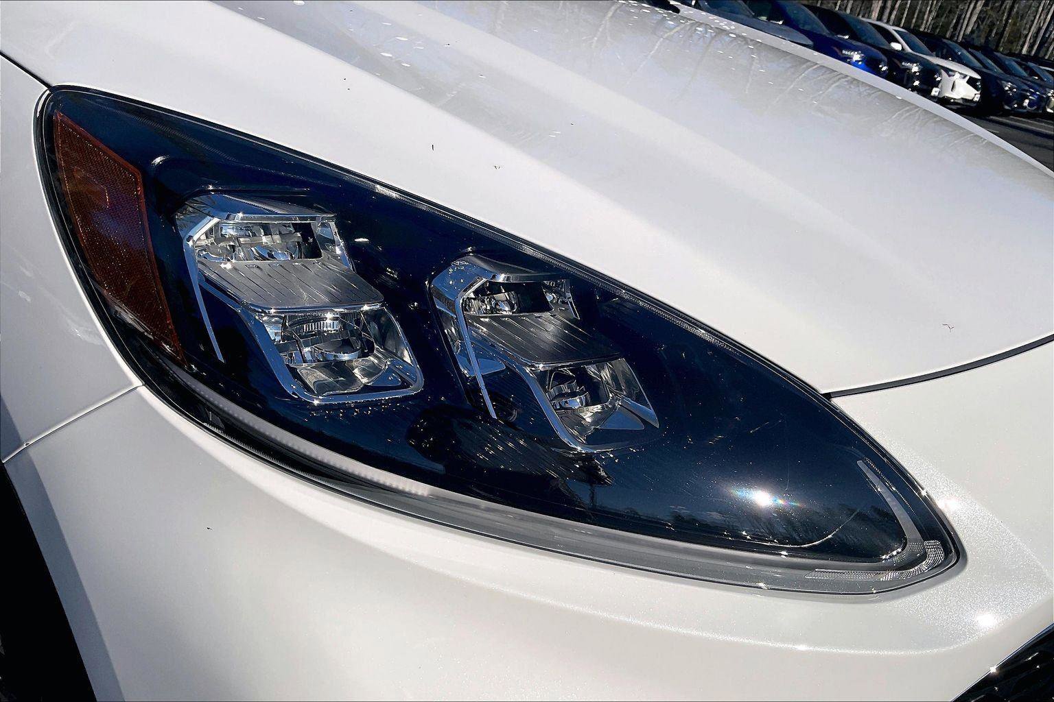 Used 2022 Ford Escape Titanium w/ Class II Trailer Tow Package image 31